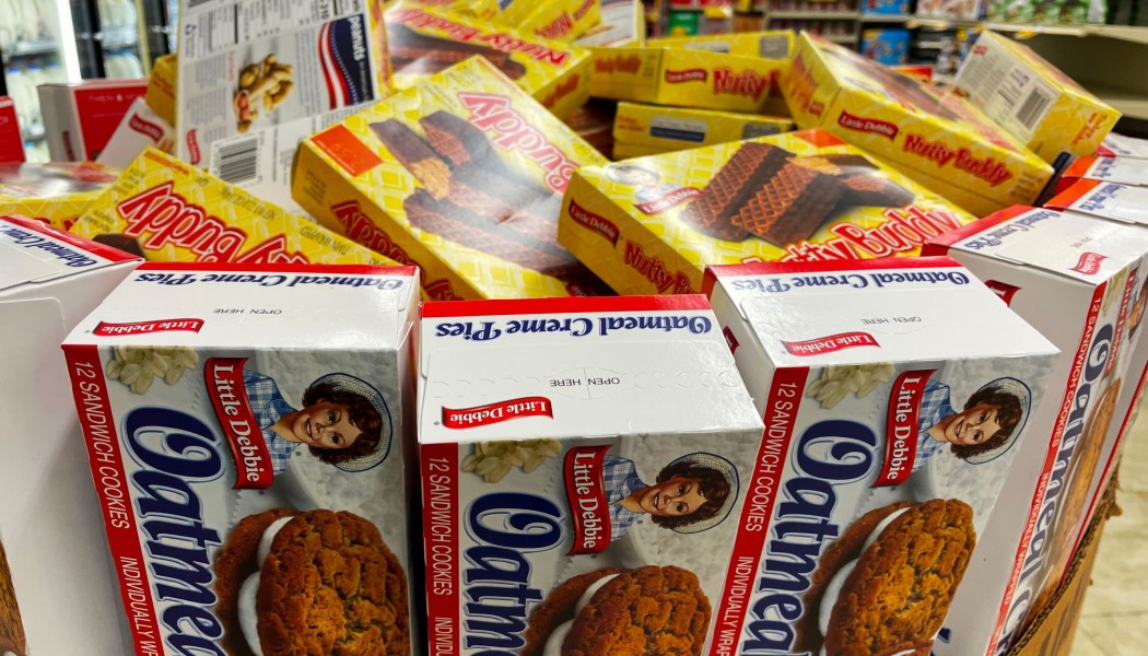 The Top 5 Snacks for the Hunting Blind (Ranked by a Hunter Who&rsquo;s Tried Them All)